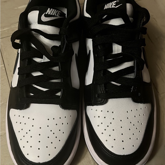 black & white panda dunks. - Picture 2 of 7
